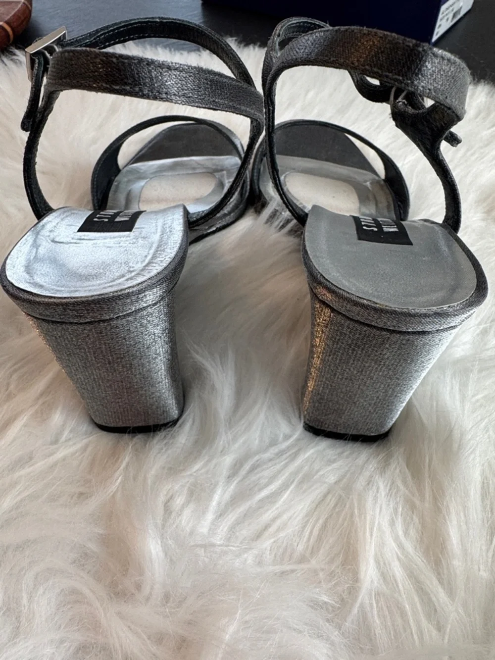 Stuart Weitzman “Glosensation” Pewter Matte Lame Wedge Sandals size 9 - Picture 8 of 15